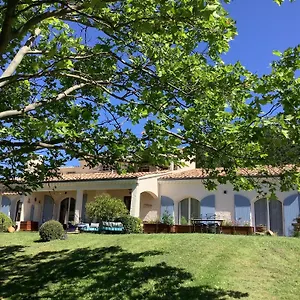Le Cheval Blanc Bed & Breakfast